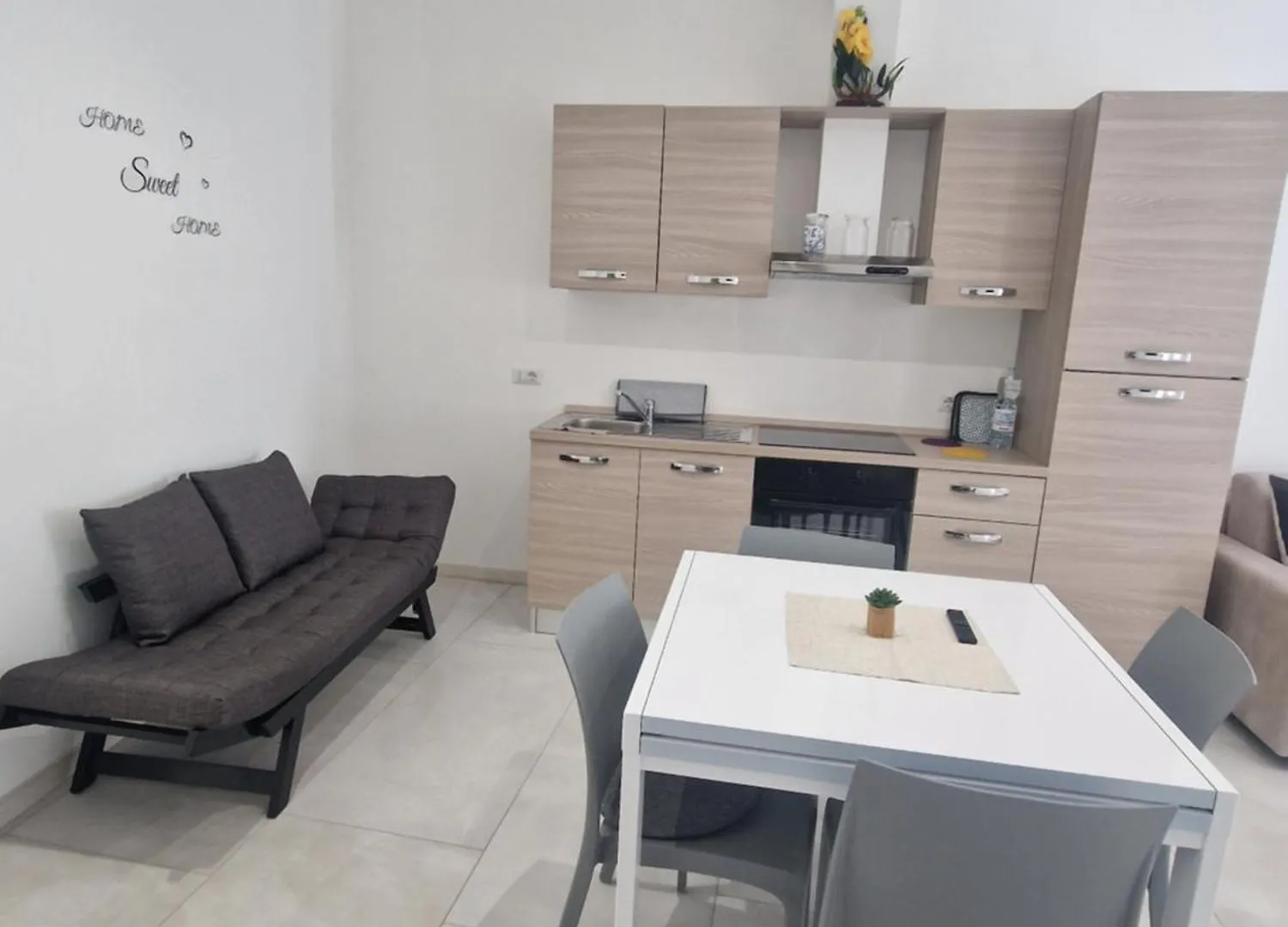 Enissa Apartman Cislago 0*,  Olaszország